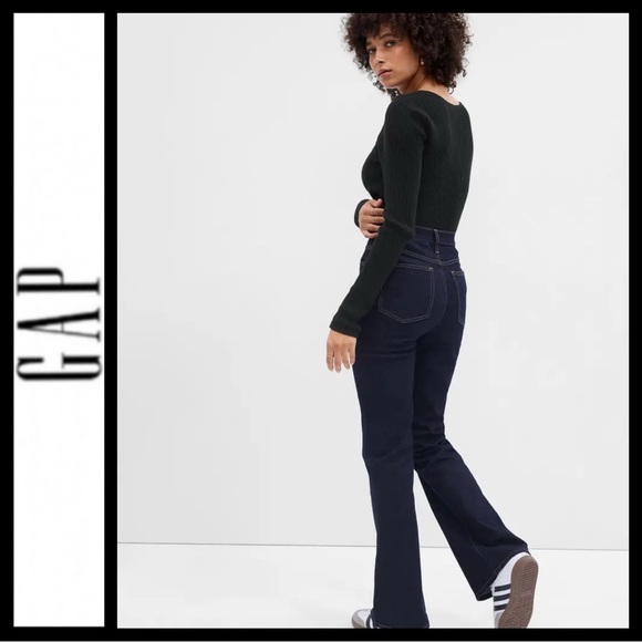 NWOT GAP High Rise 70’s Flare Jeans - Picture 6 of 10